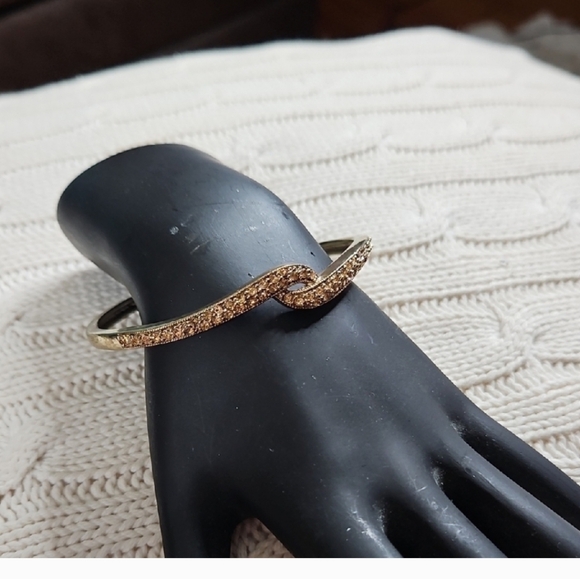 Monet Vintage Gold Tone Wave Bangle Bracelet - Picture 9 of 9